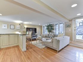 69 Dartmouth St, Boston, MA