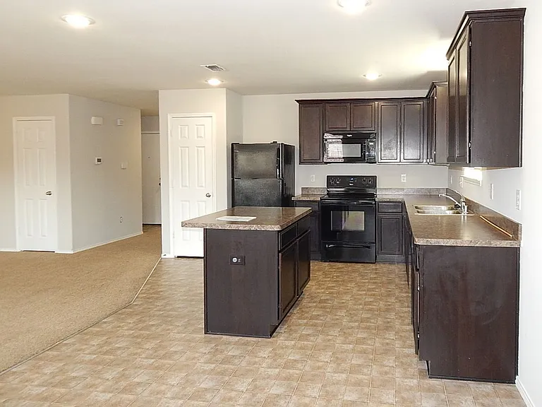 207 Citrus Dr — Photo 5