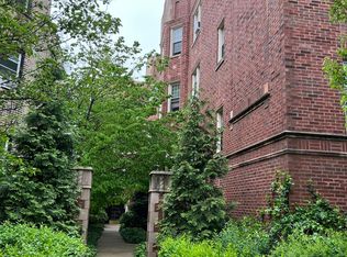 5638-42 N Kimball Ave #3W, Chicago, IL 60659