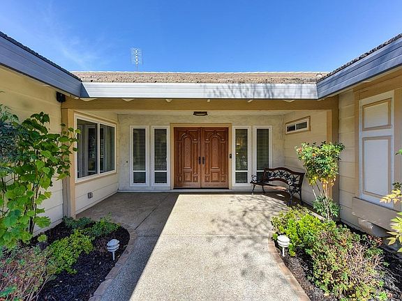 3rd image of 1847 Hillmont Way