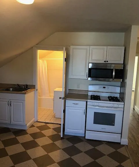 3-16 Middle St #3 — Photo 5