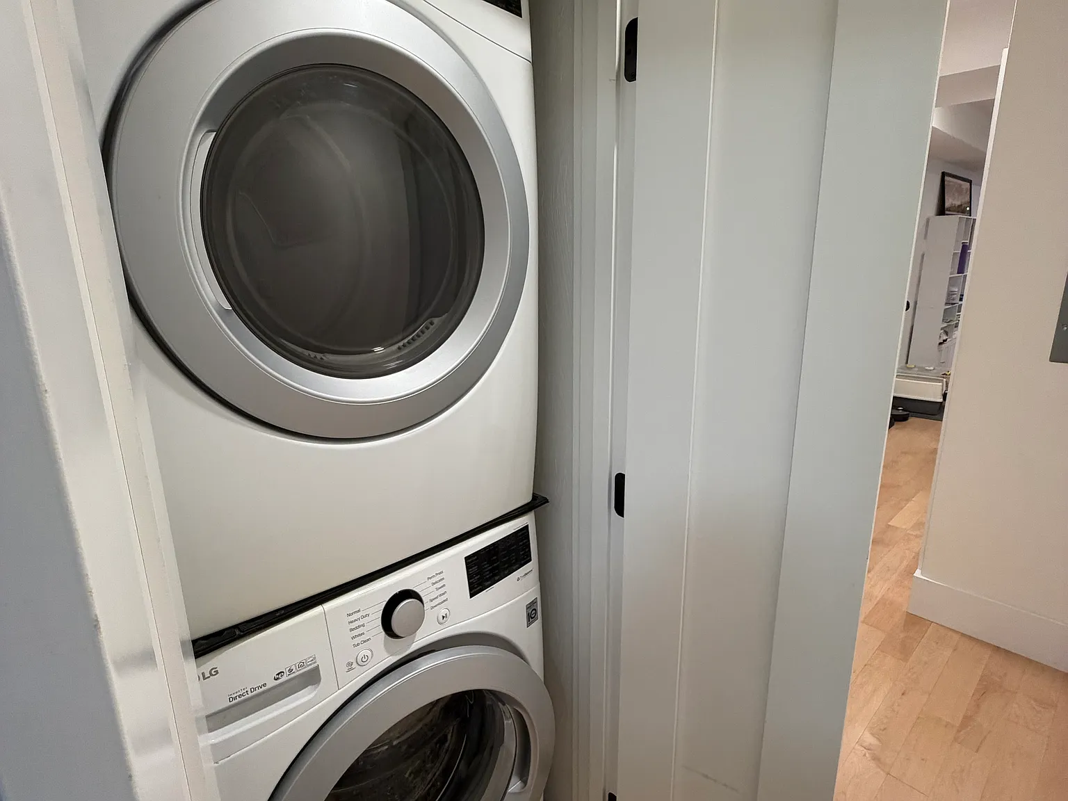 2 bed, 940 sqft, $1,600 — Photo 3