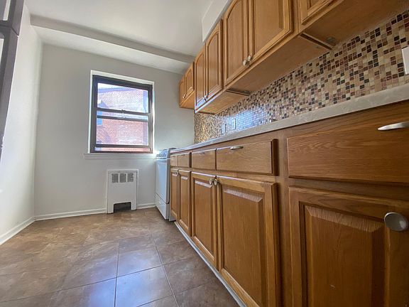 2nd image of 50 Fleetwood Ave APT 2
