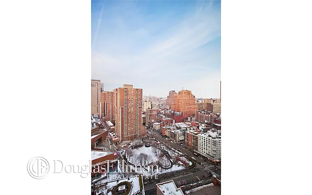Sold by Douglas Elliman | media 21