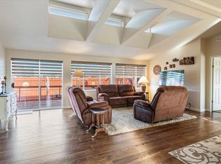 1875 NE 6th St, Redmond, OR