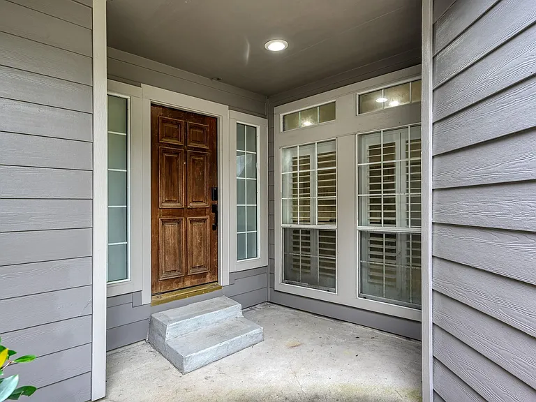 23 Alderon Woods Pl — Photo 7