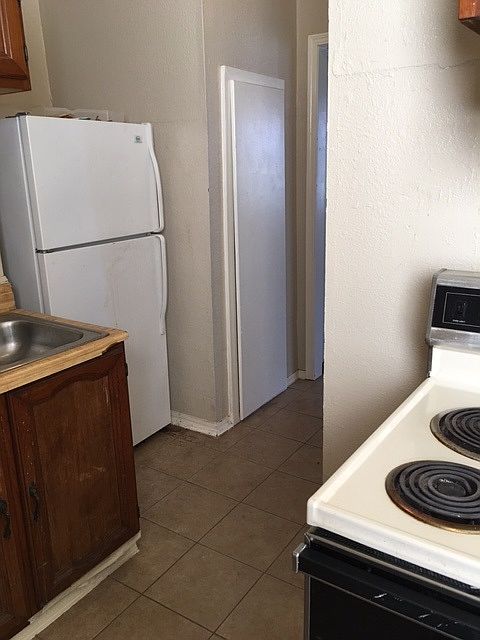 1st image of 326 SW 38th St APT B
