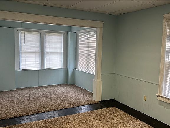 5th image of 1005 N State St