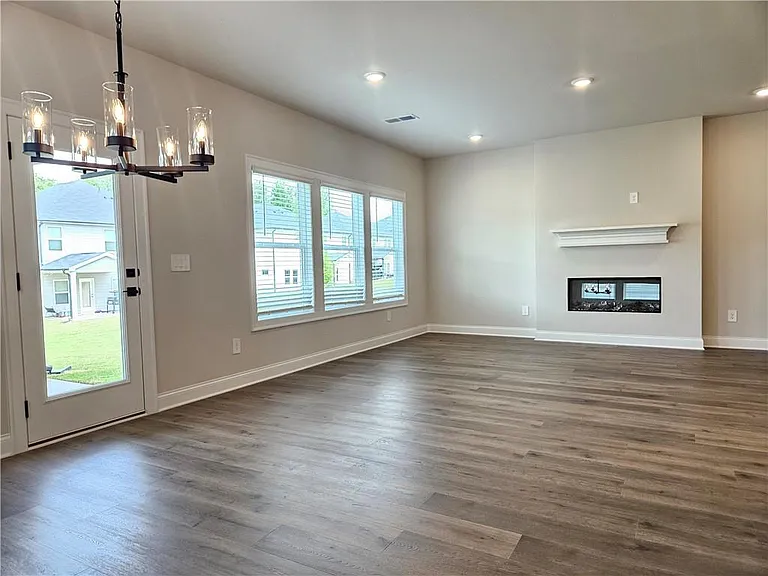 3149 Sweet Red Cir — Photo 12