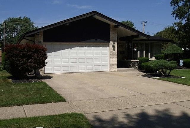 1st image of 10400 S Kedvale Ave