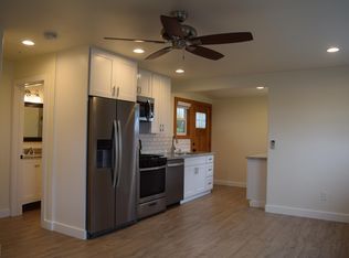 911 Hillcrest Pl APT B, Oceanside, CA 92058