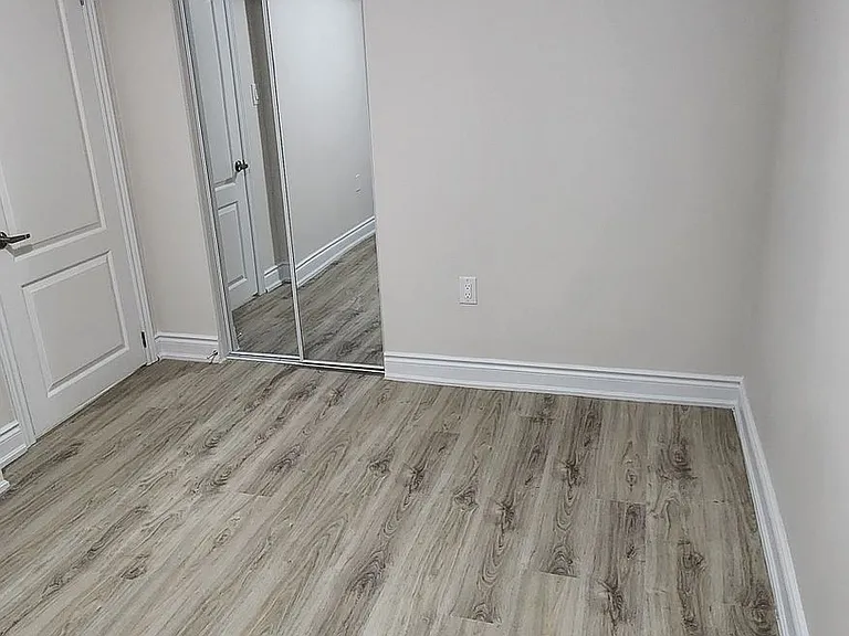 15 Dagwell Cres — Photo 8