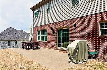 3rd image of 3023 Whispering Creek Dr