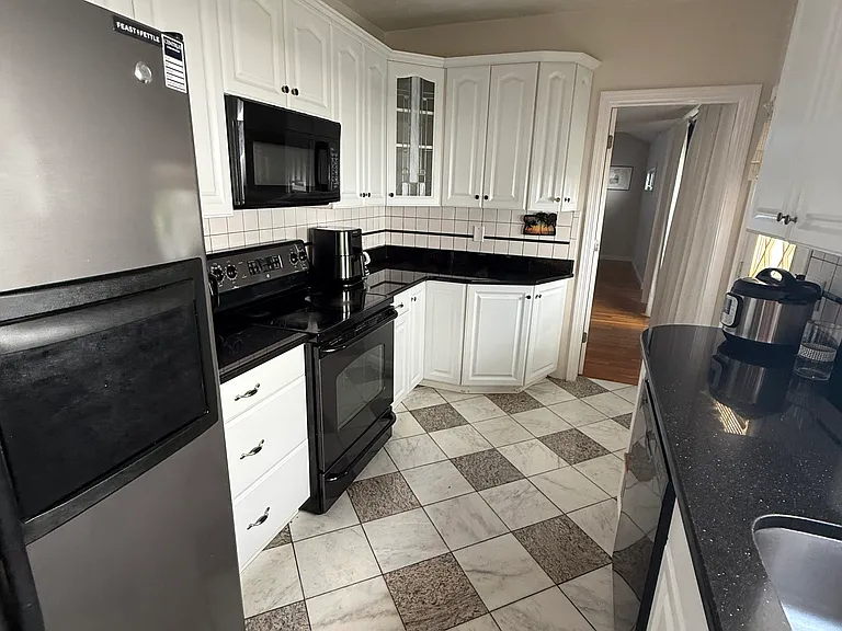 282 Boston Ave #1 — Photo 7