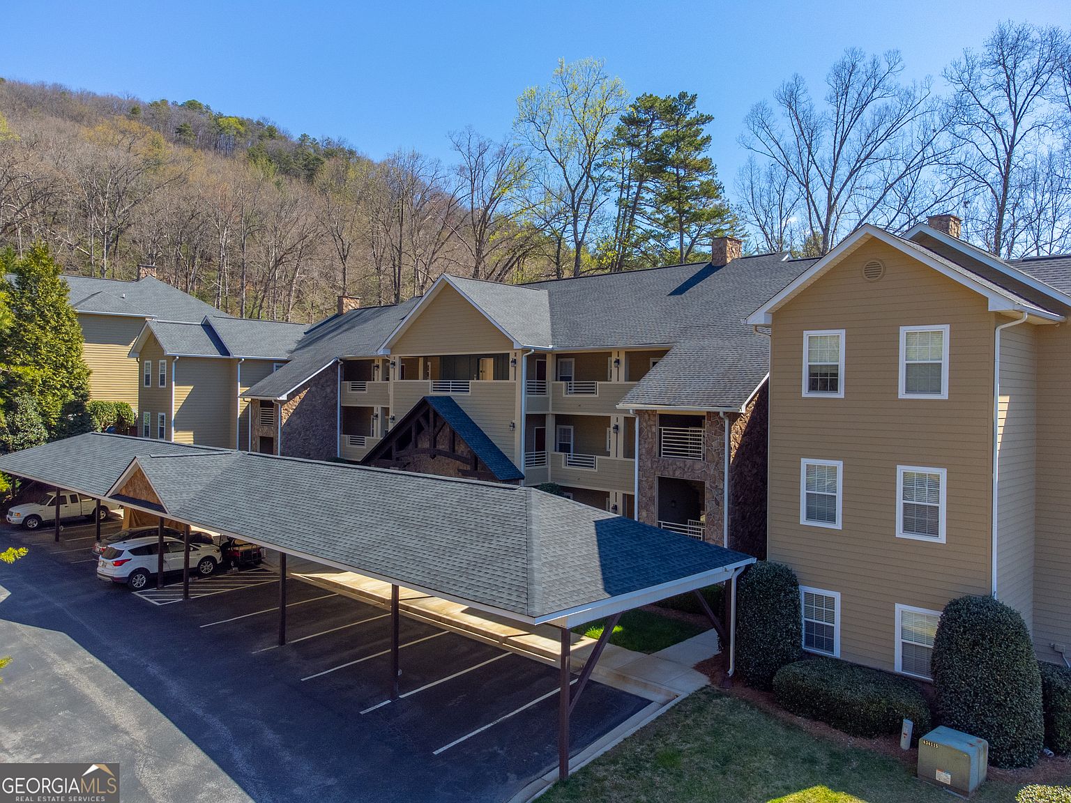 112 Gleneagle Ct #D203