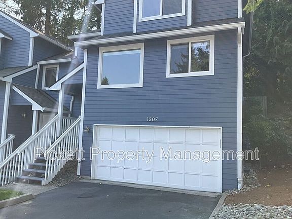 3rd image of 1307 NW Slate Ln Unit 104