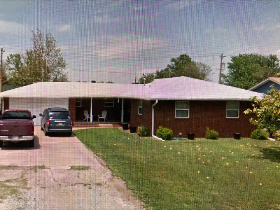 330 E Breckenridge Rd