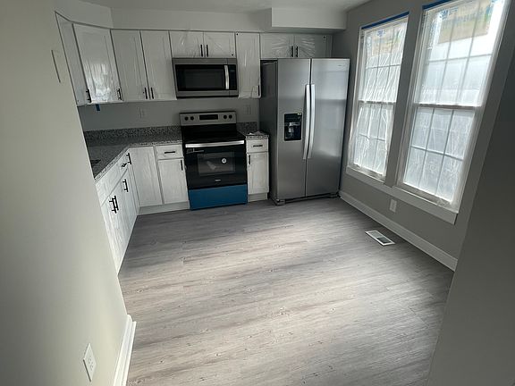 2nd image of 1027 Starboard Dr