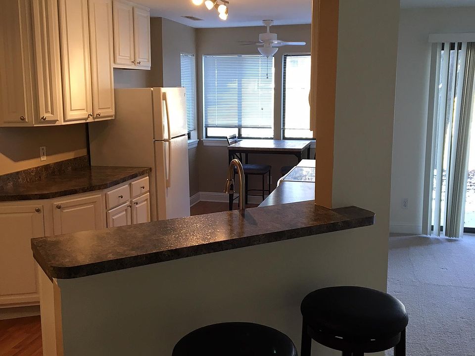 1st image of 3800 Rosemont Blvd APT 108B