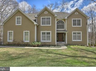 30 Highland Dr, Fleetwood, PA 19522