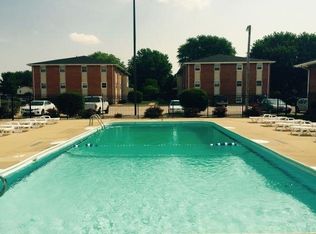 415 Greenbriar Dr APT 12, Normal, IL 61761