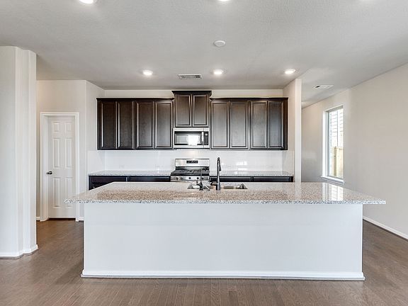 13517 Emerald Mallard Drive Interior Image 5