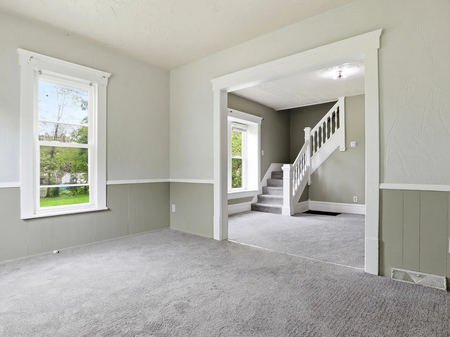 3 bed, 1174 sqft, $1,100 — Photo 2
