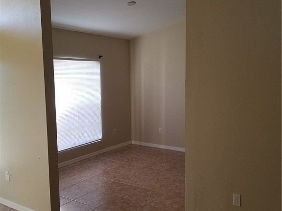 4th image of 504 Aspen Ave S
