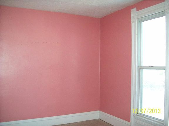 5th image of 403 E Fordice St