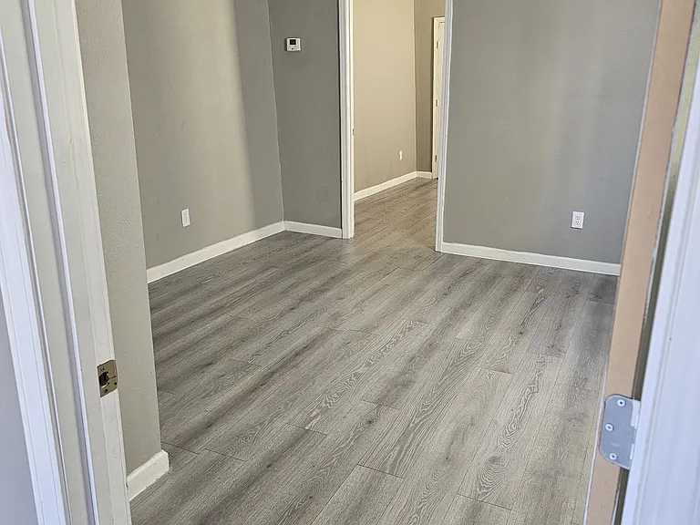 2615 S Johnson St — Photo 11