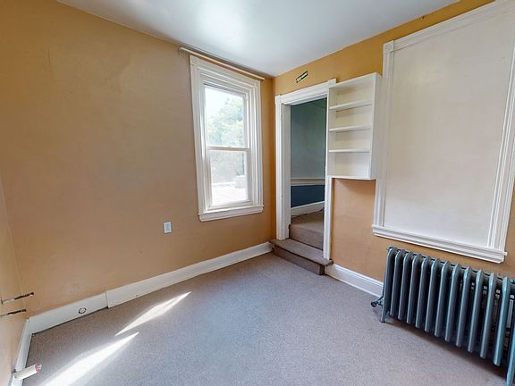 2nd image of 1846 N Willington St
