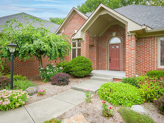 2nd image of 4390 Brittany Dr