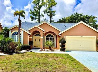 1069 Sweet Briar Pl, Wellington, FL 33414