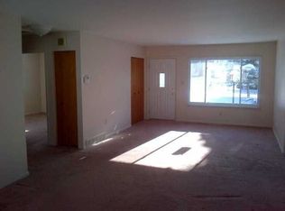 4950 Wood Rd, Waterford, MI 48329