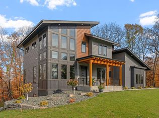 6190 Cardinal Rd, Excelsior, MN 55331