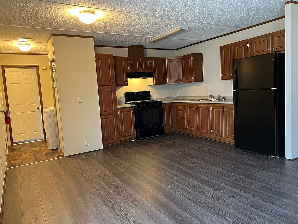 1st image of 274 Spruce Ave #274