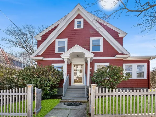 38 Holton St, Medford, MA 02155
