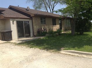 100 Rand Rd, Lakemoor, IL 60051