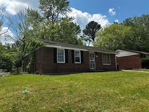 2nd image of 736 Brotherton Ln