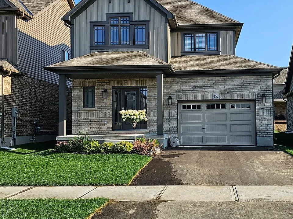 12 Mitchell Ave