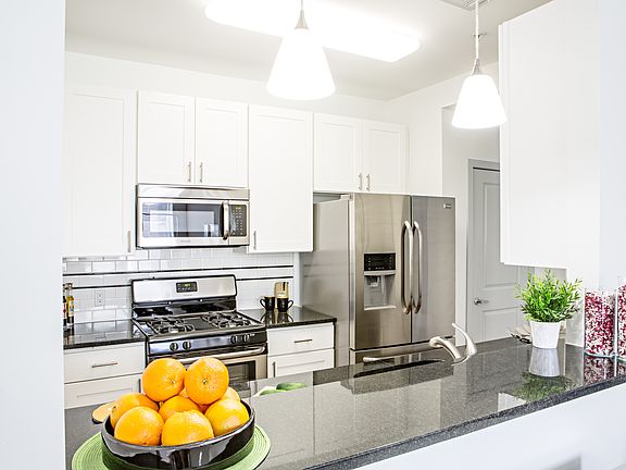 3rd image of 52 Lincoln Ave #206