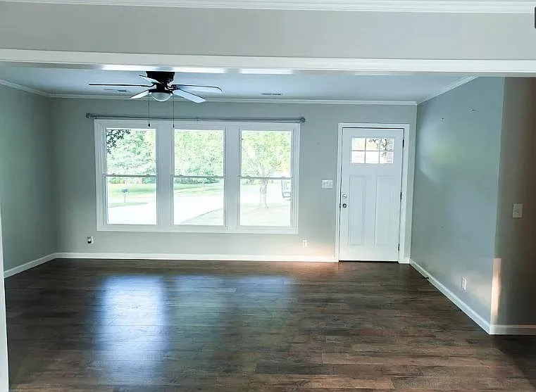 3 bed, 2162 sqft, $2,100 — Photo 4