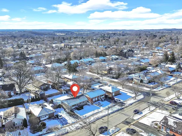 102 Prince Charles Dr, Halton Hills, ON L7G 3V6