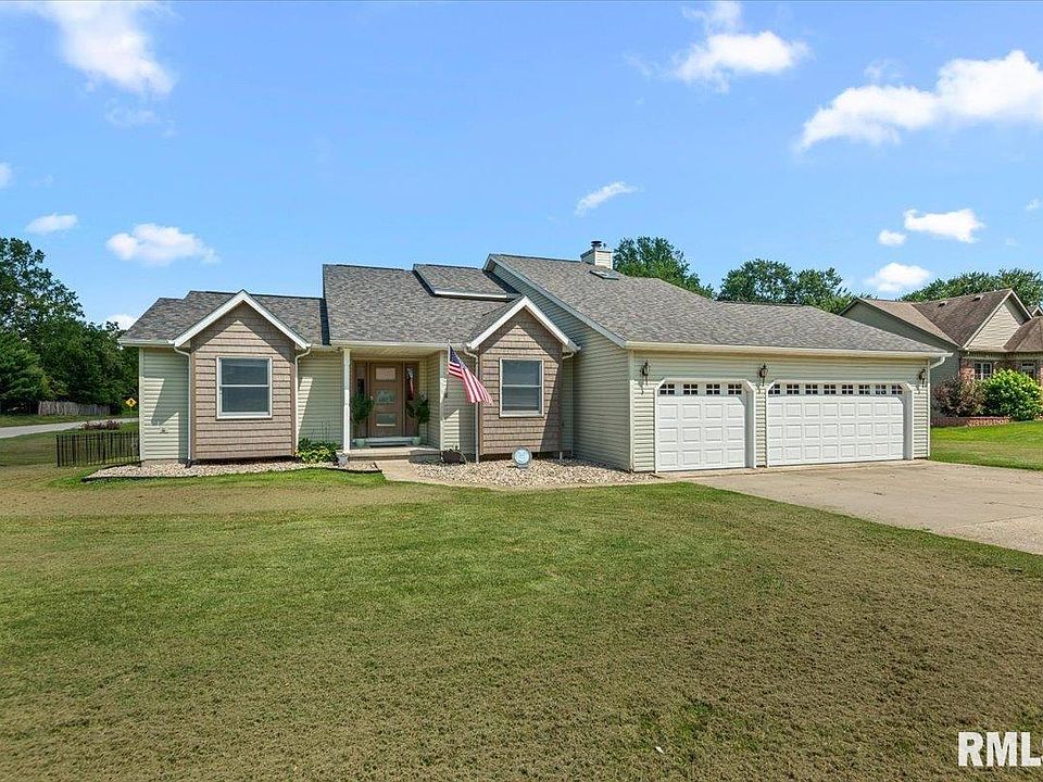 1st image of 680 Stardust Dr