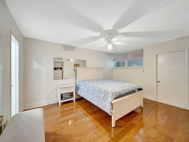 3100 NE 49th St #403 — Photo 27