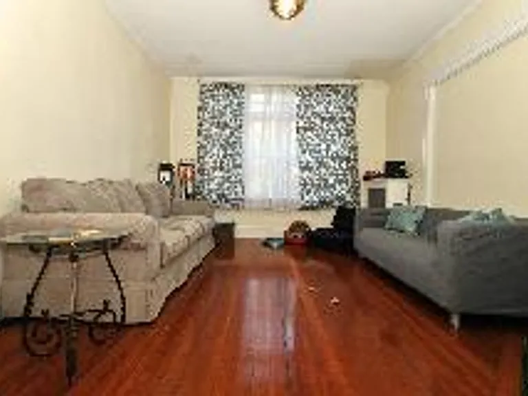 10 Strathmore Rd #301 — Photo 4