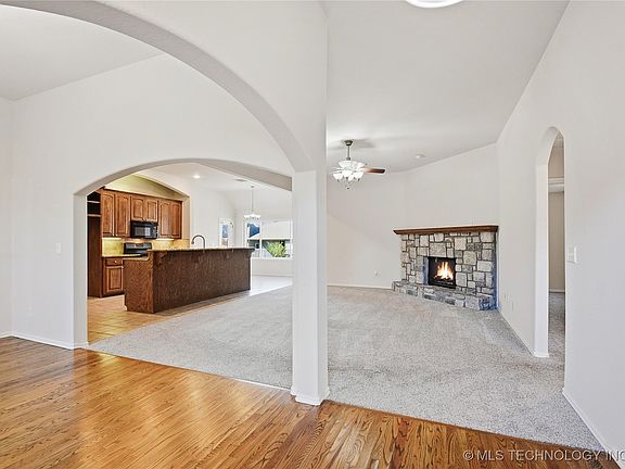 4th image of 14226 S Urbana Ave