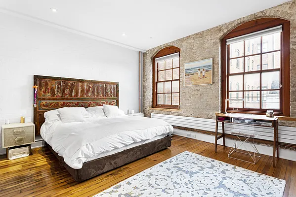 Sold by Compass | media 23