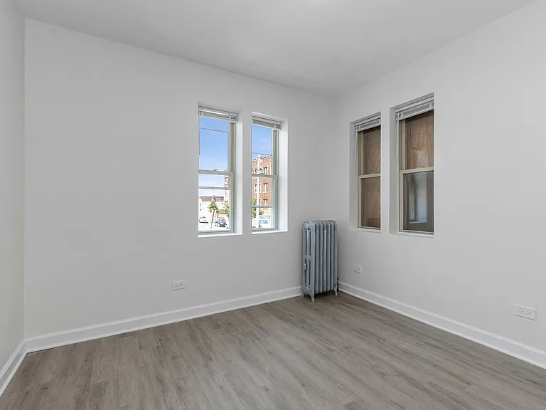 8201 S Paulina St — Photo 22