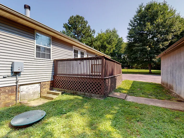 125 Kristen Ct — Photo 17